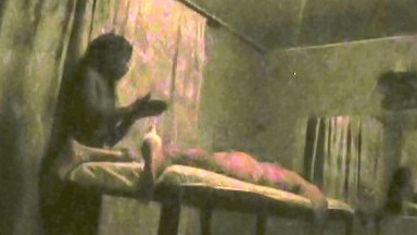 Le massage du toubab fini par du baise